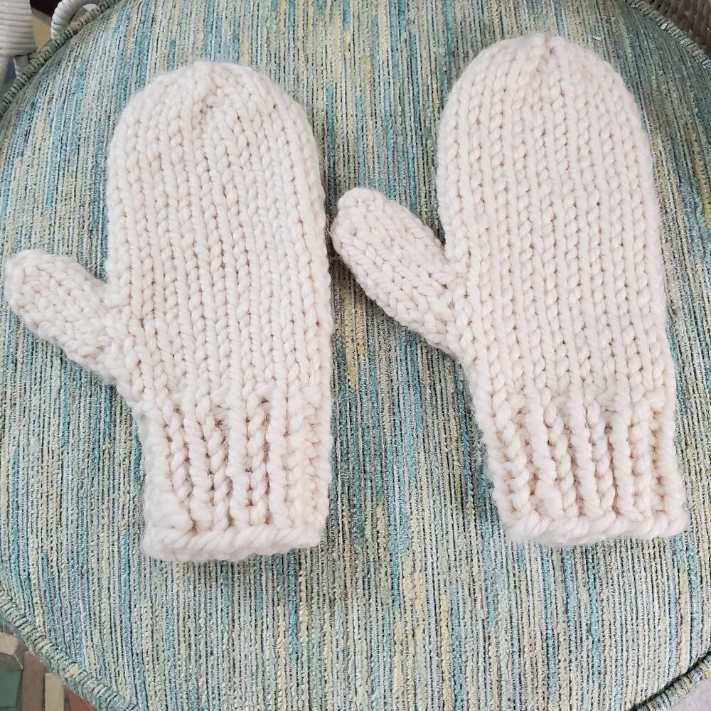 MITTENS HANDKNIT
